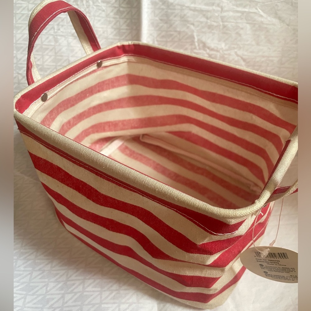 Flying Tiger Waterproof Organizer